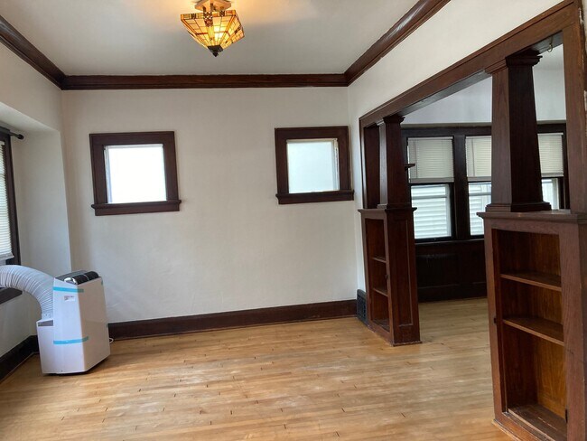 Building Photo - 3131 N Fratney St