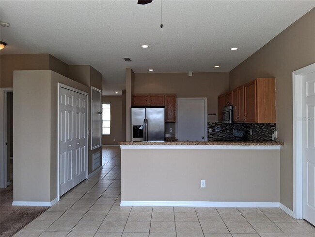 Foto del edificio - 325 Piano Ln