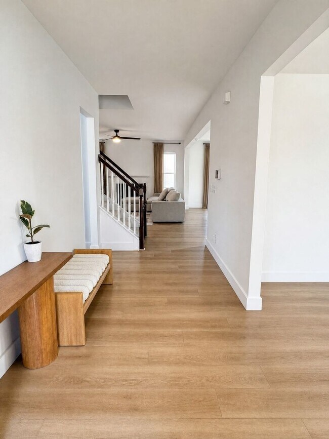 Foto del edificio - 1402 Lena Ln