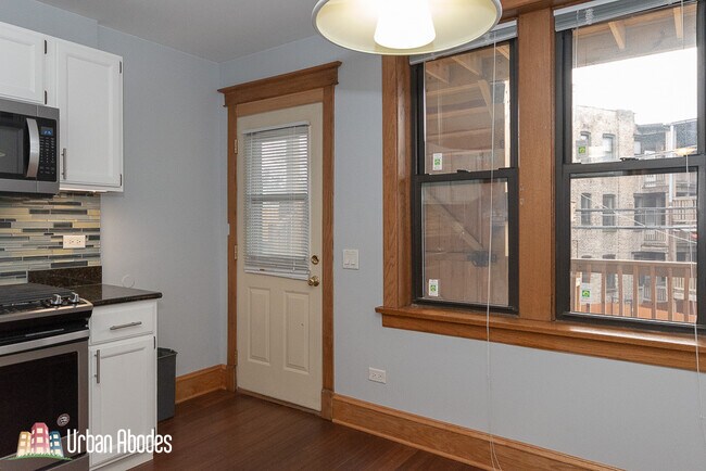 Foto del edificio - 3712 N Clark St