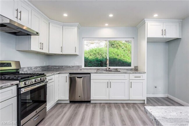 Foto del edificio - 4 br, 3 bath House - 11840 Babbitt Ave