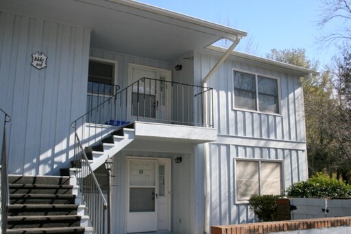 Primary Photo - 102 Meadow Park Ln