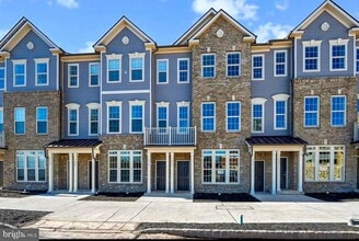 Building Photo - 1036 Station Rd