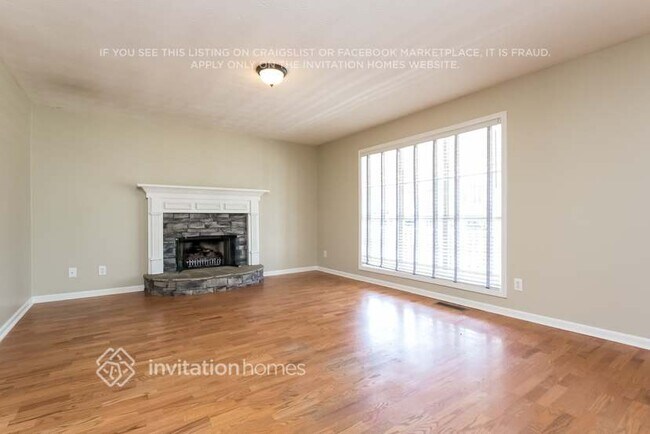 Foto del edificio - 4420 Elmhurst Ln