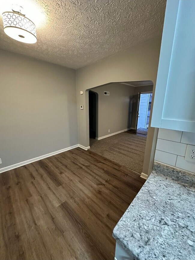 Foto del edificio - Four Bedroom Home Available Now!