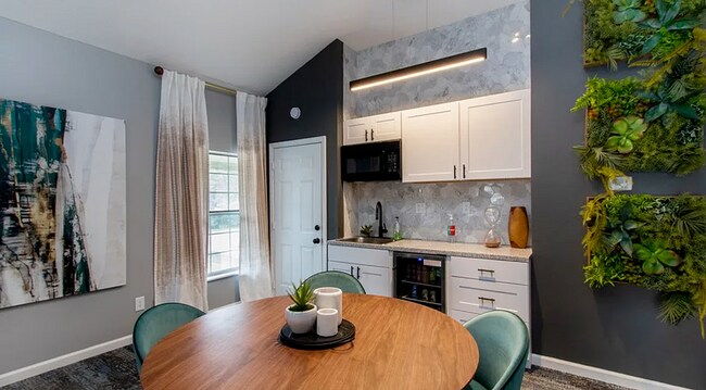 Salón para residentes - ReNew Cross Creek