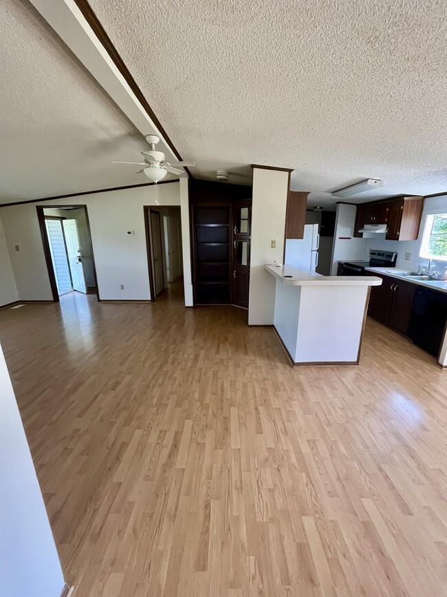 Building Photo - 225 Independence Way