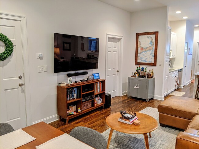 Foto del edificio - 1521 N Wood Street
