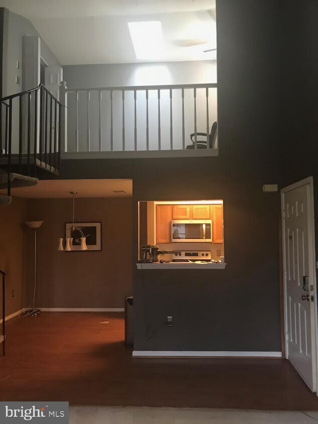 Primary Photo - 13014 Shadyside Ln