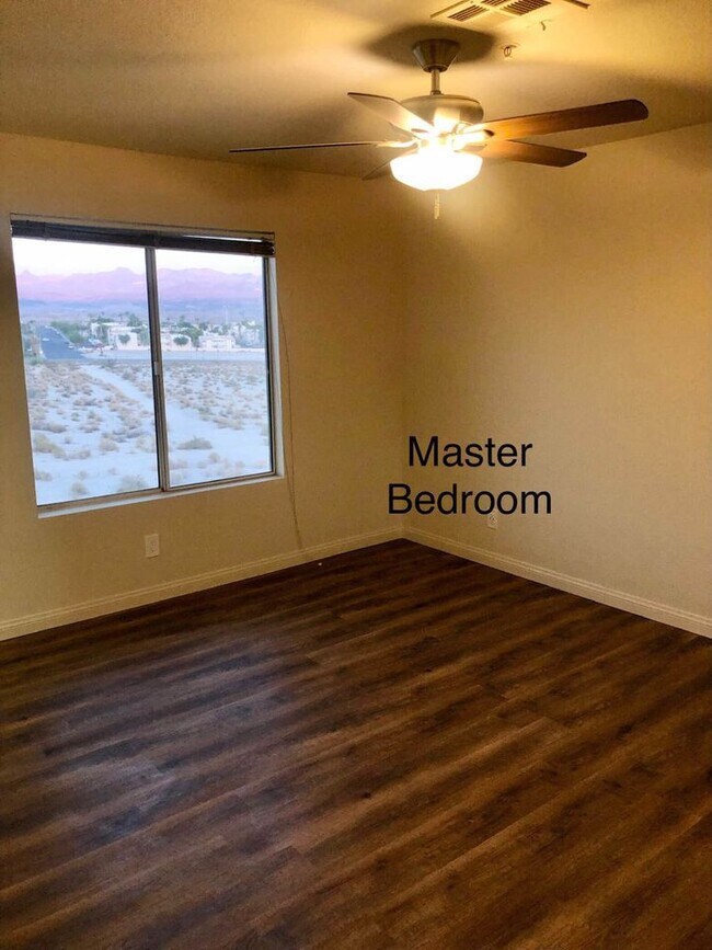 Foto del edificio - 2040 Mesquite Ln