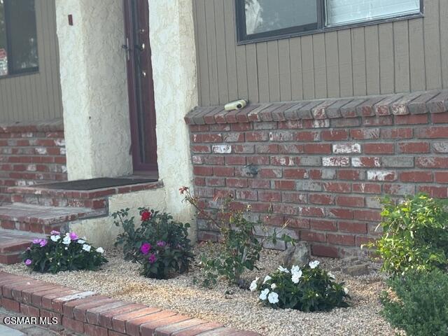 Foto del edificio - 2485 E Hillcrest Dr