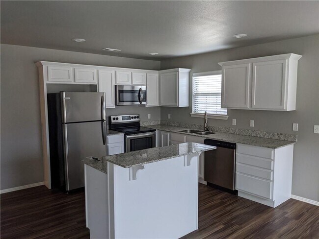 Building Photo - 2788 W Auburn Dr
