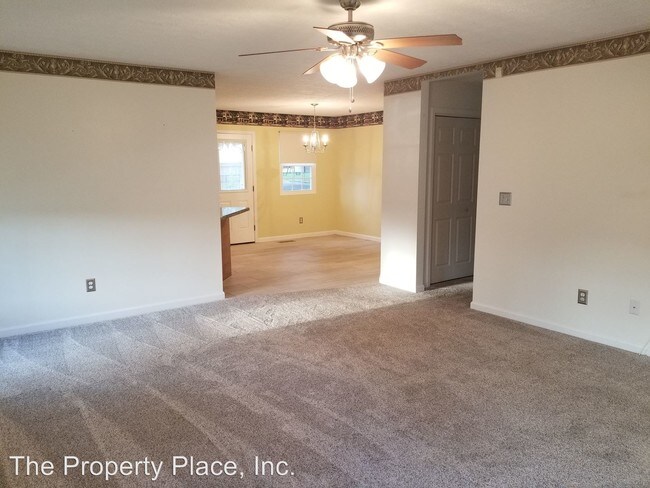 Building Photo - 3 br, 2 bath House - 111 Black Oak Drive