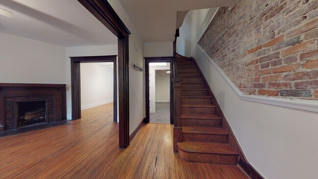 Foto del edificio - 728 Rock Creek Church Rd NW