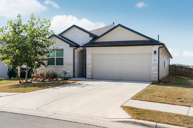 Foto del edificio - 212 Apache Plum Dr
