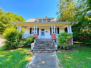 Building Photo - 221 Blue Ridge St