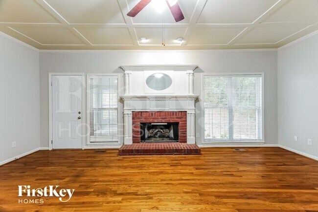 Foto del edificio - 6201 Windsor Ln