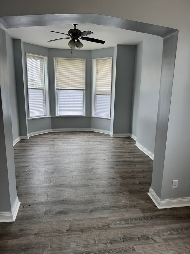 Building Photo - 11915 S Lowe Ave