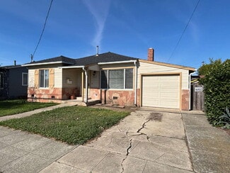 Building Photo - 2869 Maricopa Ave