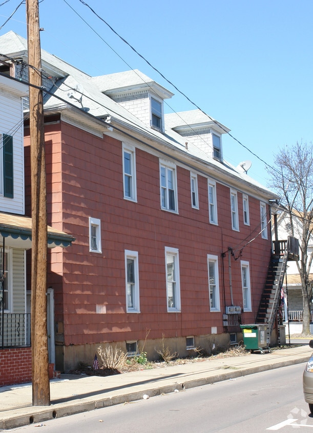 Building Photo - 539 Arch St