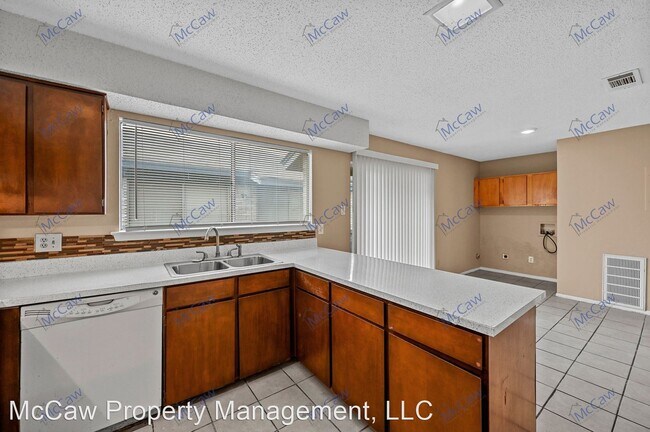 Foto del edificio - 2 br, 1 bath House - 1004 Roky Ct.