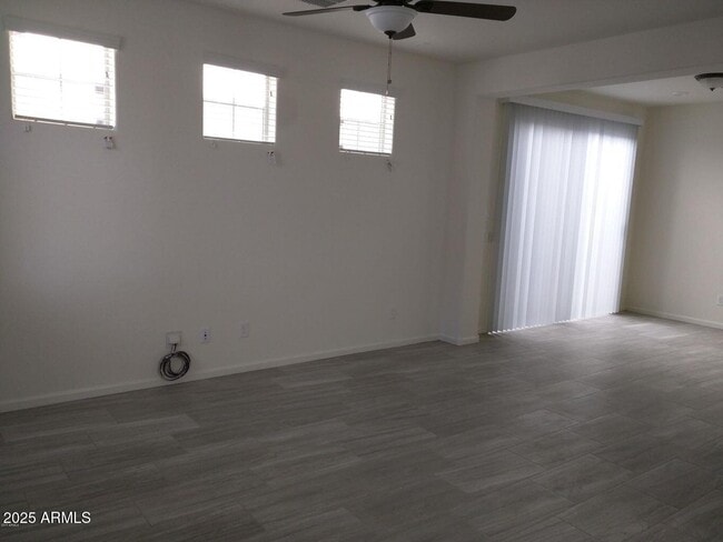 Foto del edificio - 3142 S Scarlet Ln