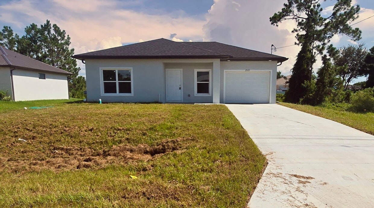 Building Photo - Brand New Construction-2//2/1 SW Lehigh Acres