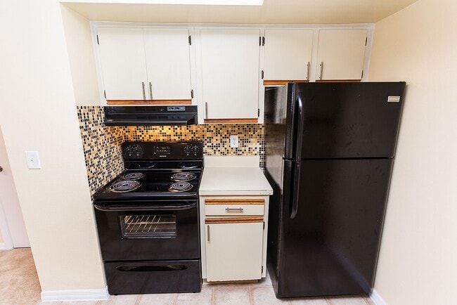 Building Photo - 437 Fountainhead Cir