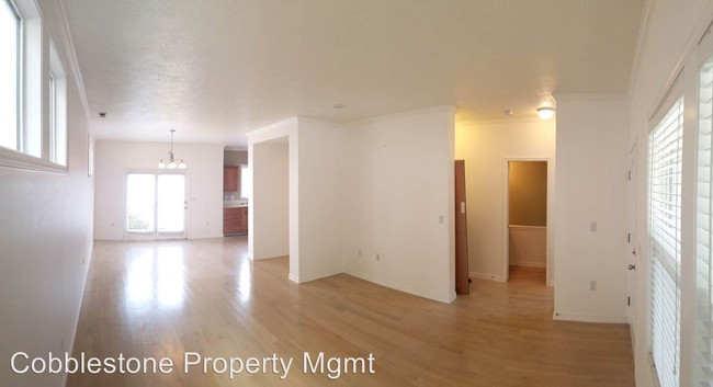 Building Photo - 424 W Reese St
