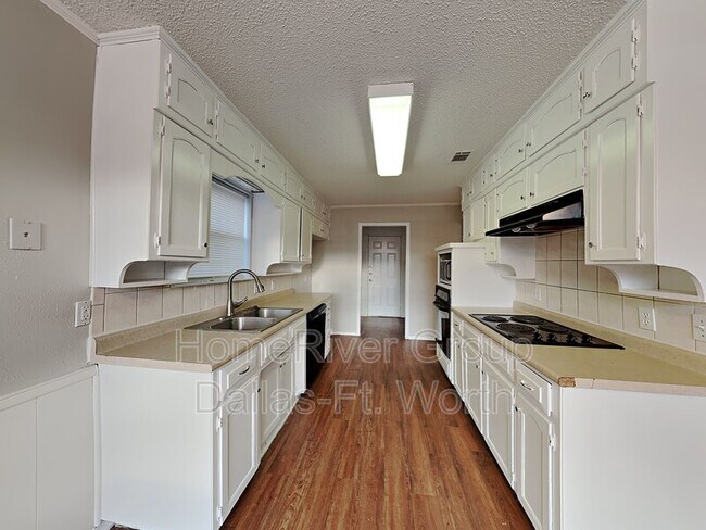 Foto del edificio - 3101 River Bend Rd