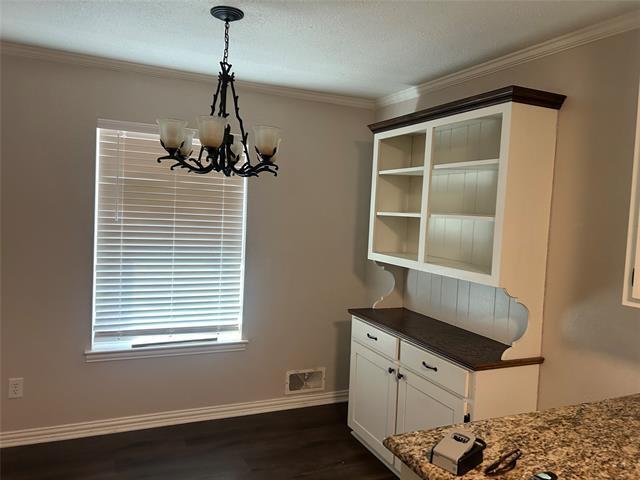 Building Photo - 4202 Skyline Dr