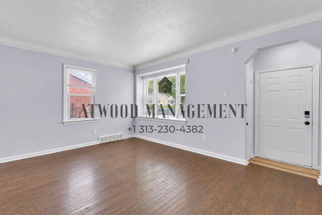 Foto del edificio - This beautifully updated 3-bedroom, 1-bath single-family home is ready for move-in!