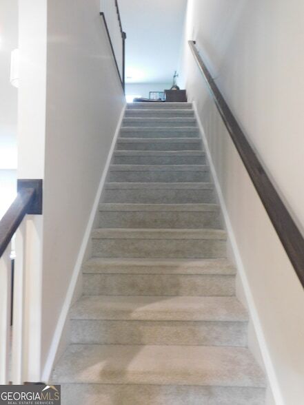 Foto del edificio - 376 Salt Lk Ln