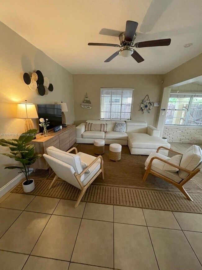 Foto del edificio - 1427 SW 30th St