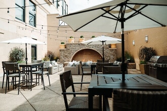 Building Photo - Brix at 26