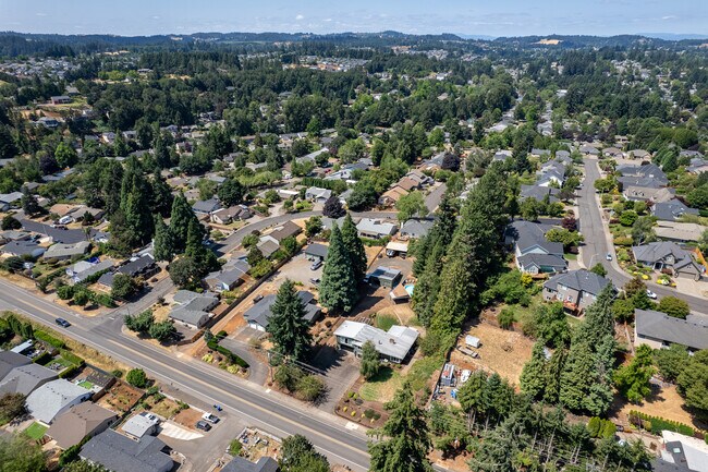 Foto del edificio - 5415 Sunnyside Rd SE