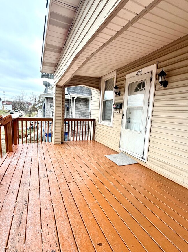 Building Photo - 2 or 3 Bed/1 Bath House for Rent!