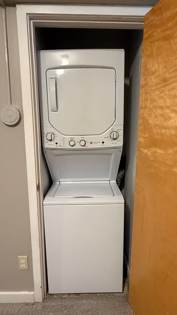 Foto del edificio - Updated 2BR Condo at Sky Terrace (Utilities Included!)