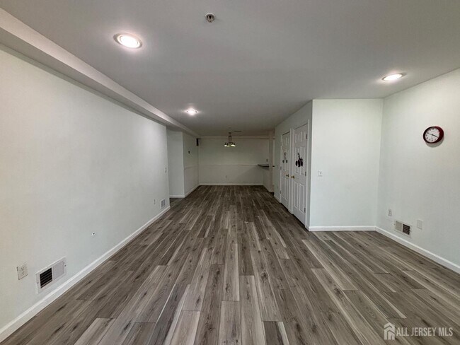 Foto del edificio - 116 Chariot Ct