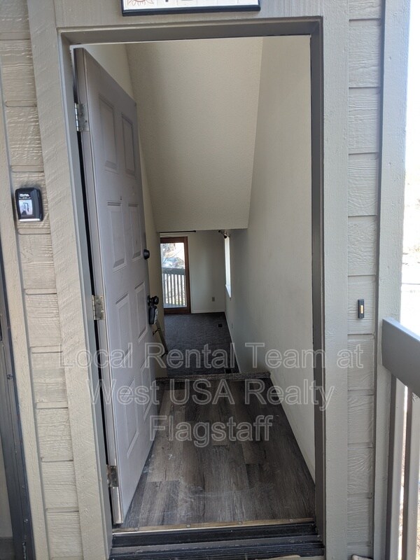 Foto del edificio - 5805 E Bear Paw Dr