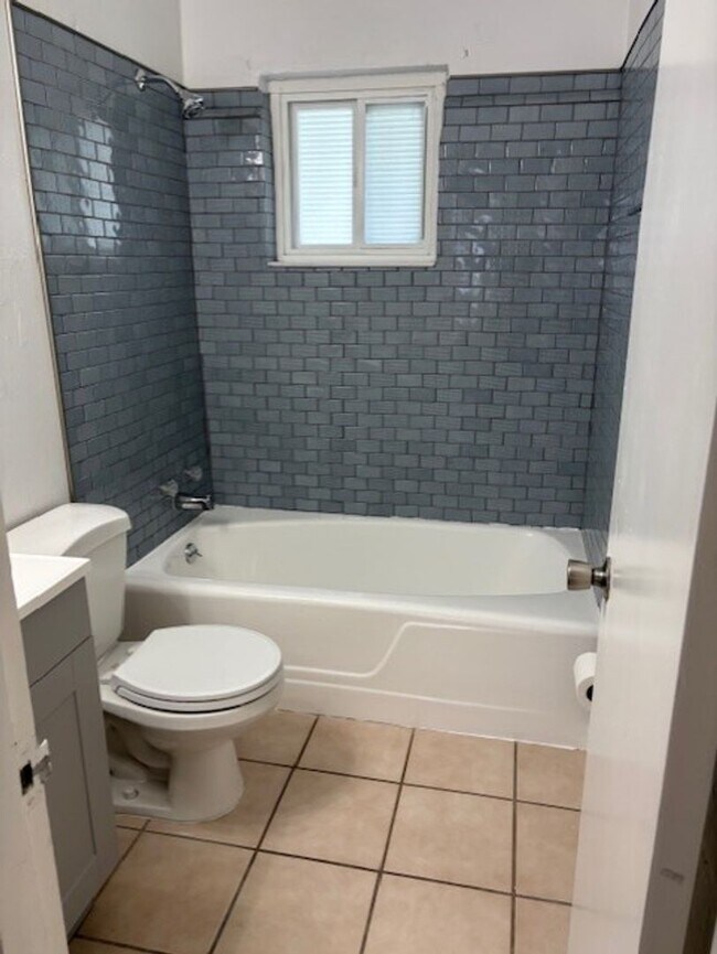 Foto del edificio - Recently Renovated 2BR/1BA Near FSU, FAMU & TSC – Only $950/Month!