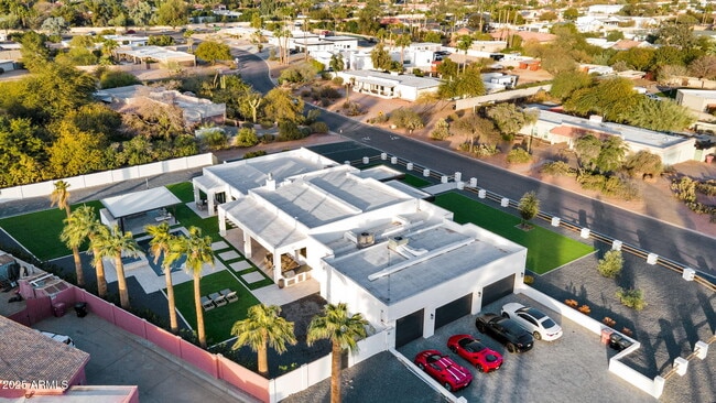 Foto del edificio - 11842 N Miller Rd