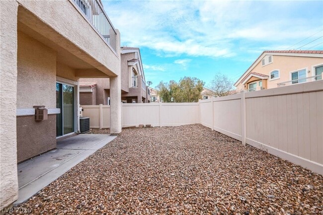 Building Photo - 9982 Aspen Rose St