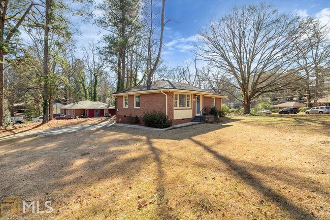 Building Photo - 2188 Sharon Way