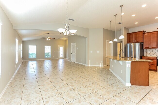 Building Photo - 3965 White Pelican Way