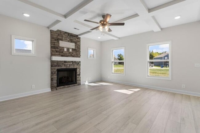 Building Photo - 548 Castle Pinckney Ln