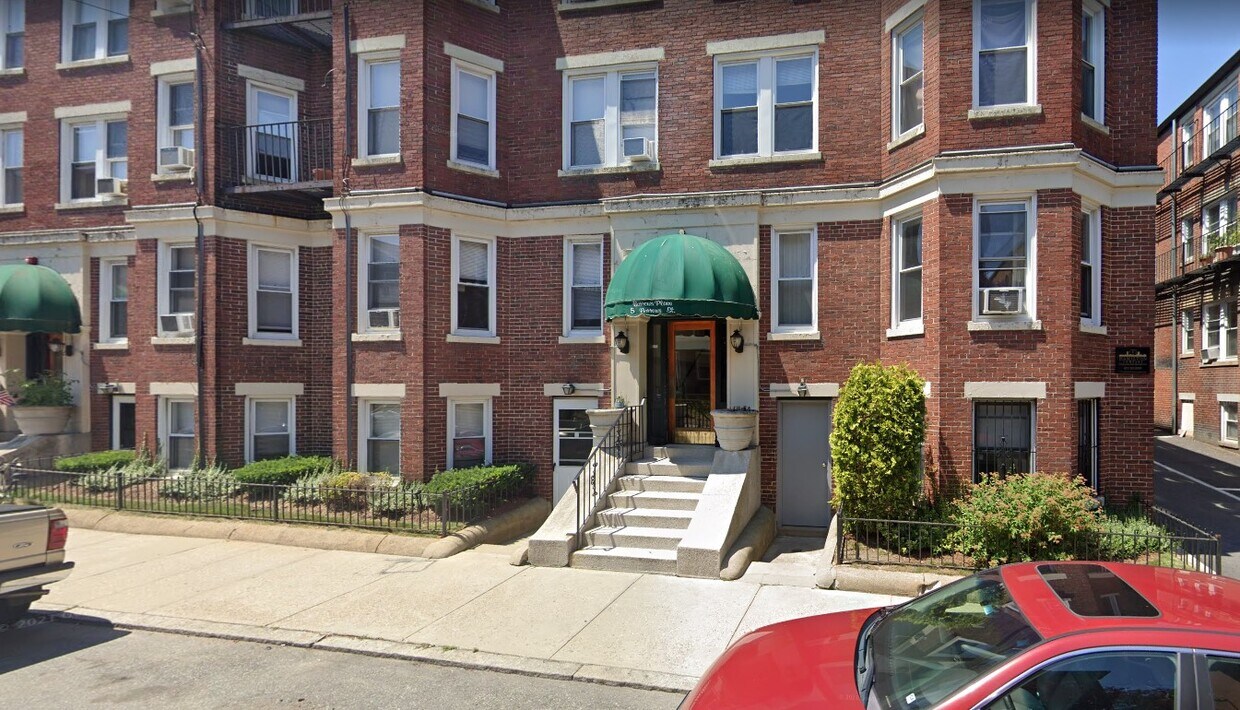 Building Photo - 5 Barrows St