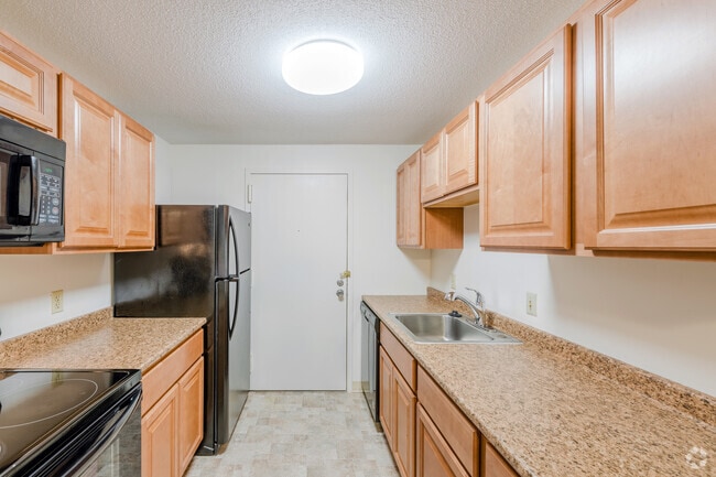 1 BR, 1 BA - Natick Village