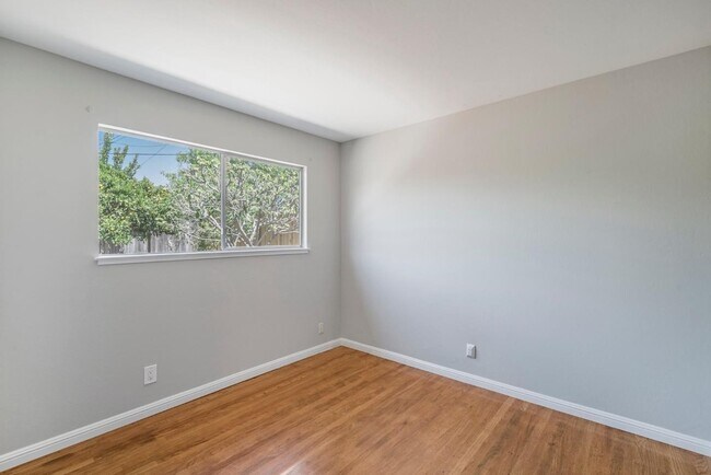 Bedroom 1 - 39636 Banyan Tree Rd