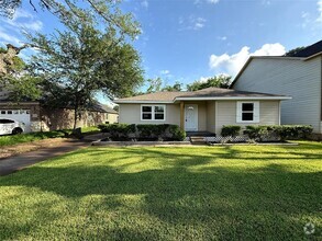 Building Photo - 8113 Tavenor Ln